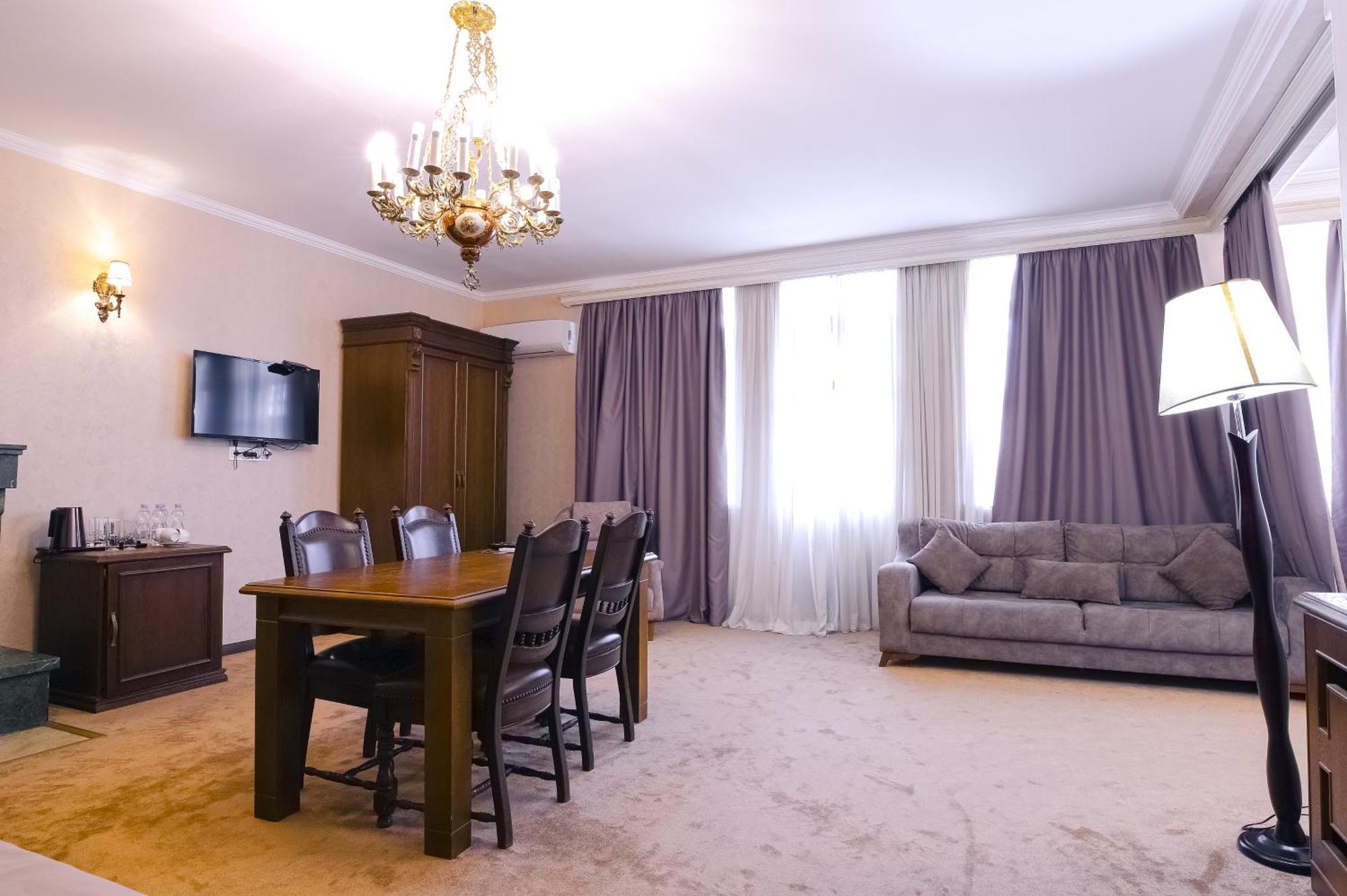 Hotel Imperial House